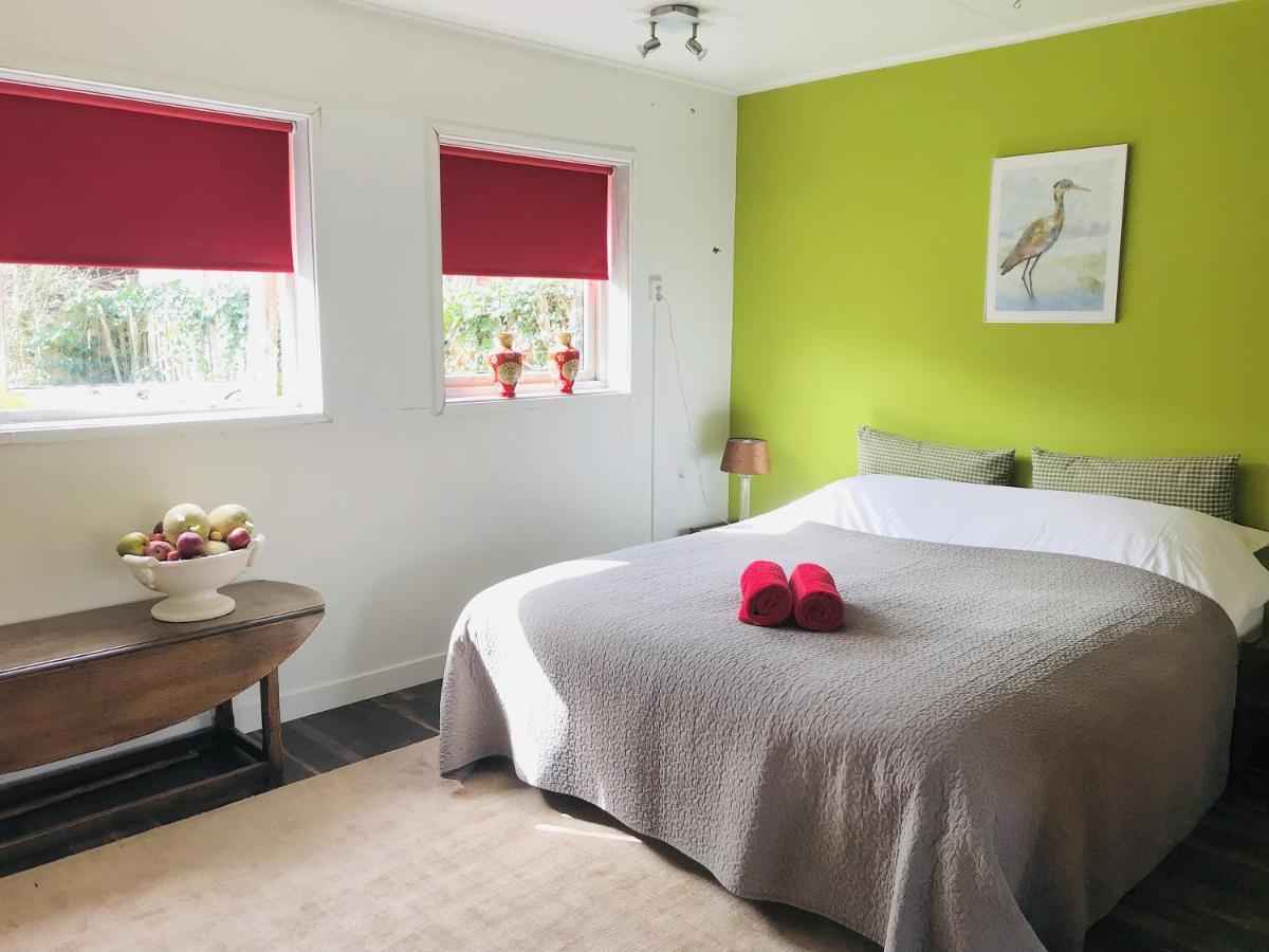 Bed and Breakfast De Fryske Wyn Ferwerd Exterior foto